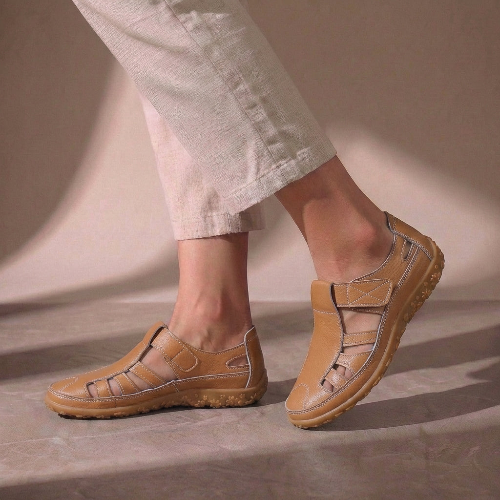 Sandalia cerrada ajustable para mujer | Suela flexible