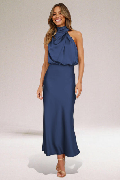 Vestido largo halter de cetim | Caída fluida y diseño elegante