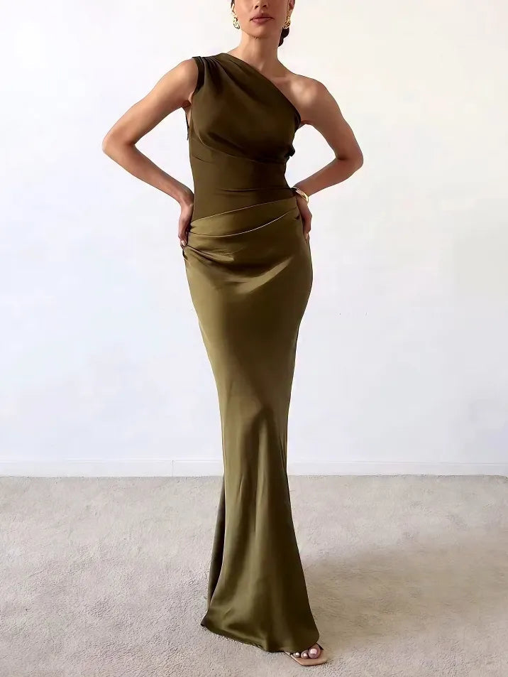 Elegante vestido largo de fiesta con un solo hombro y plisado | Maxi