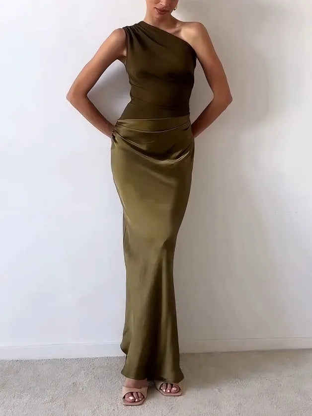 Elegante vestido largo de fiesta con un solo hombro y plisado | Maxi