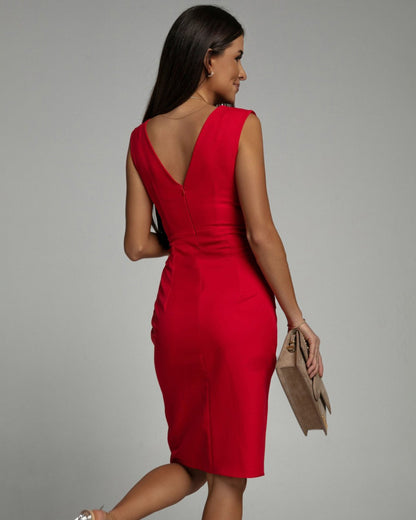 Vestido ajustado con escote en V y abertura lateral | Modelo elegante para mujer