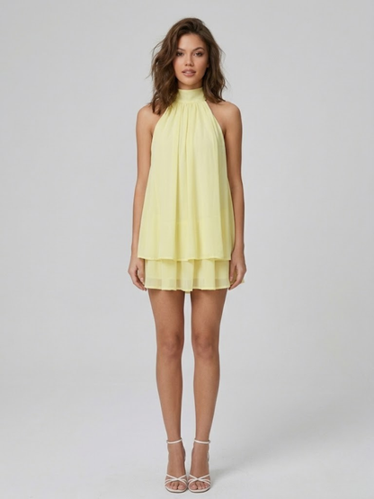 Minivestido con cuello halter y espalda descubierta | Volantes escalonados