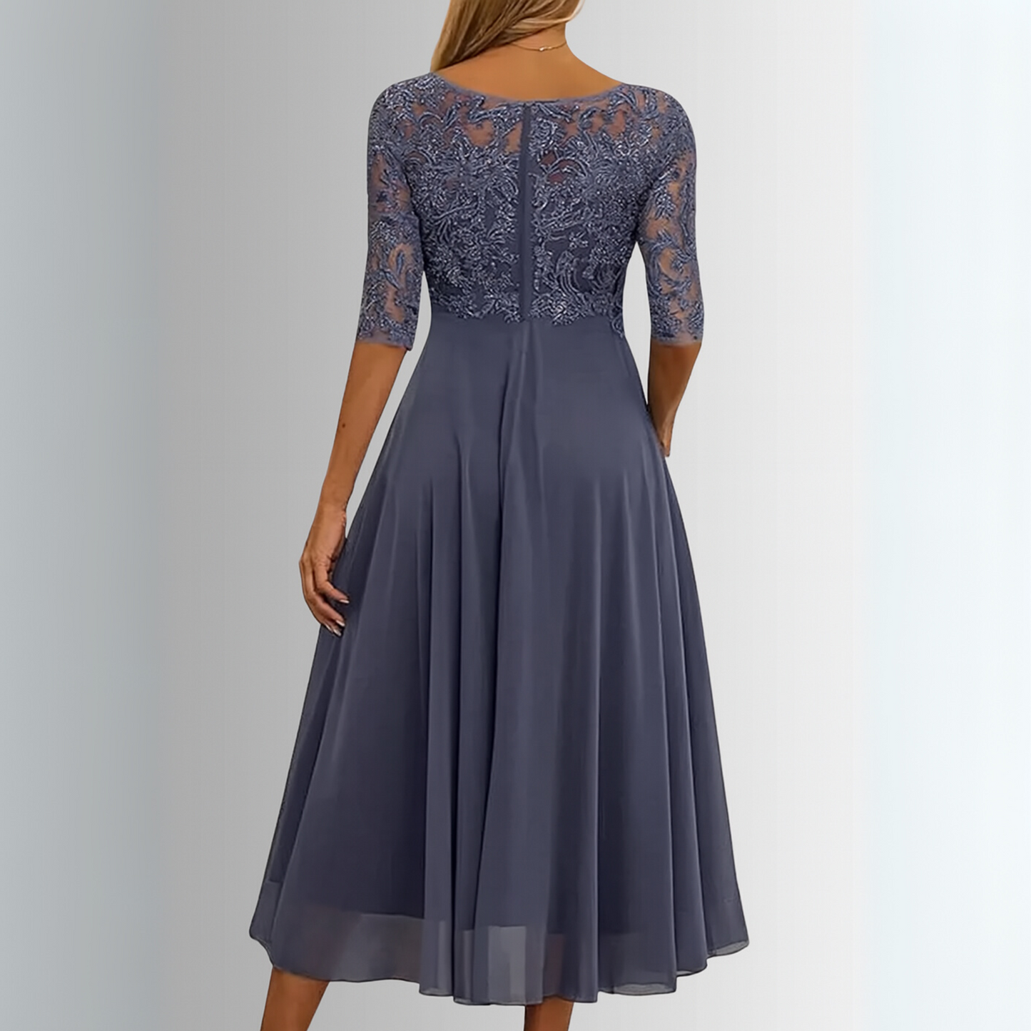 Elegante vestido de encaje con falda fluida | Diseño sin mangas para mujer
