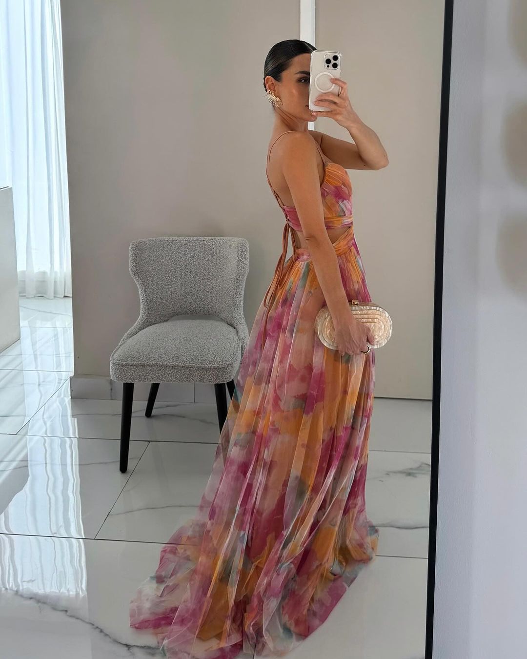 Vestido largo de tirantes con escote en V | Estampado multicolor fluido