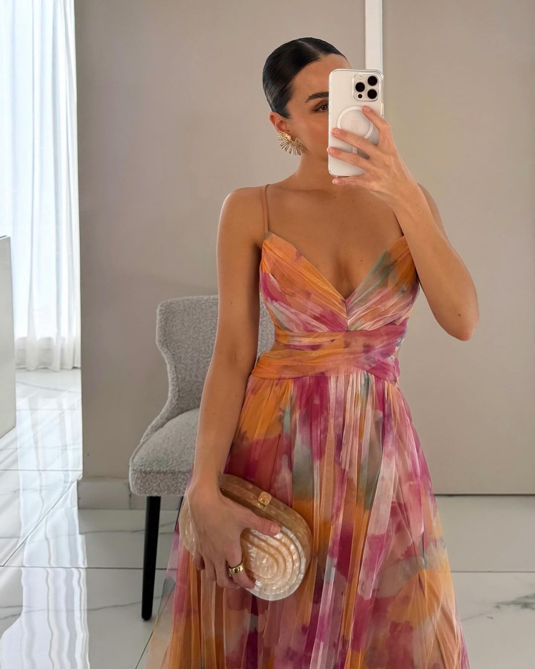 Vestido largo de tirantes con escote en V | Estampado multicolor fluido