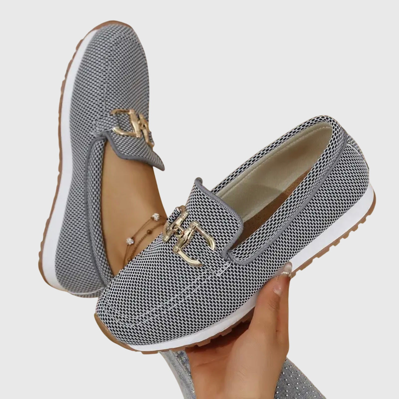 Mocasín de malla con hebilla para mujer | Suela antideslizante