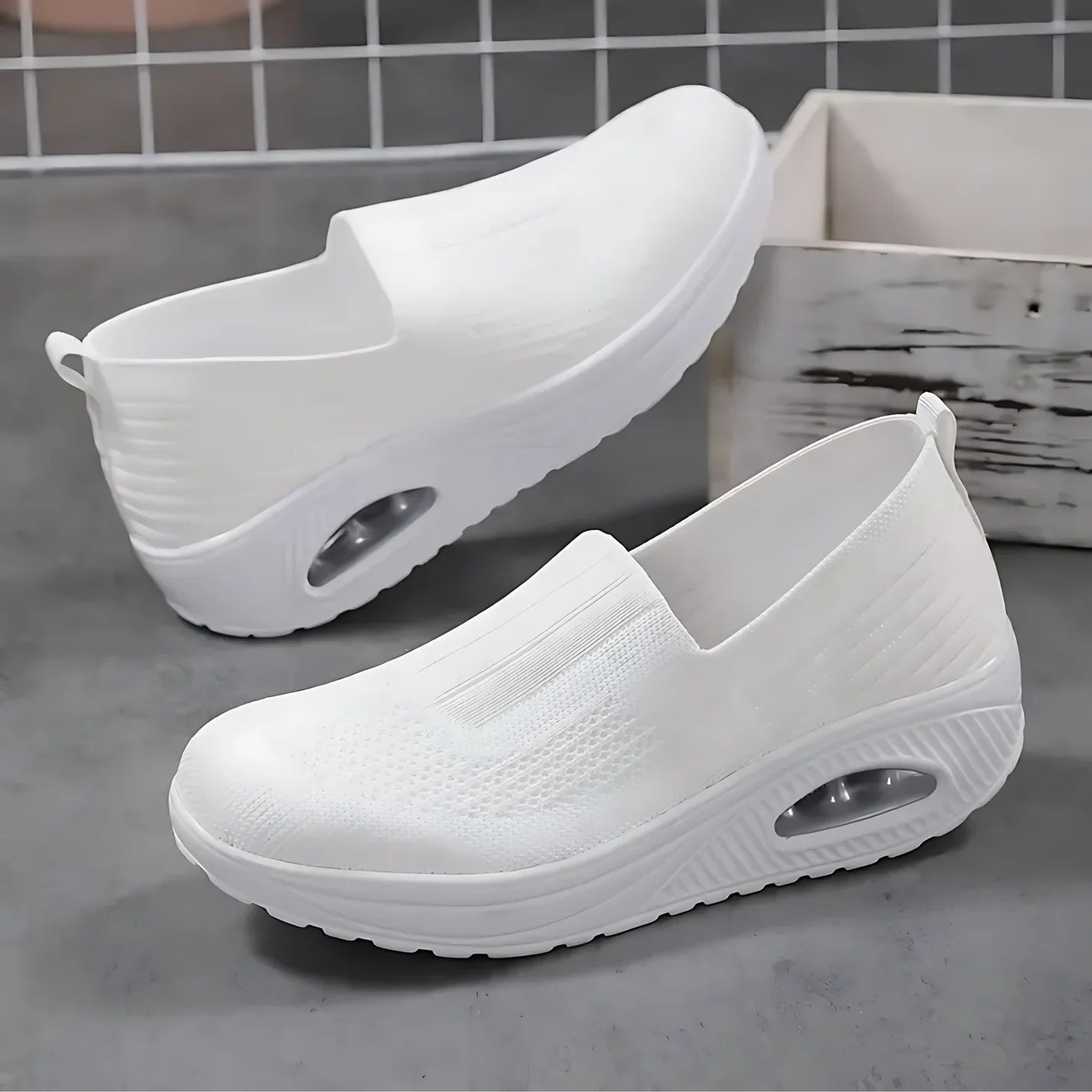 Zapatillas sin cordones para mujer | Suela amortiguadora y ajuste cómodo