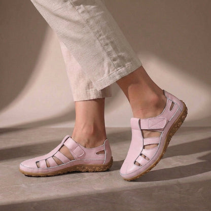 Sandalia cerrada ajustable para mujer | Suela flexible