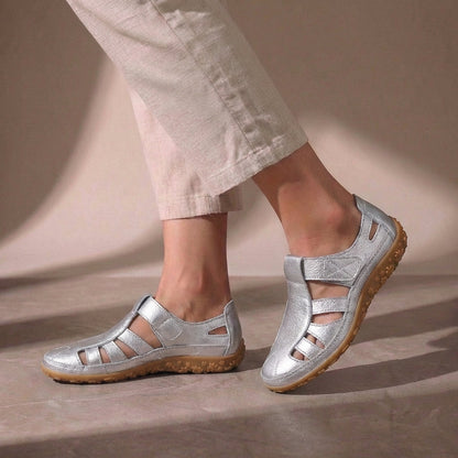 Sandalia cerrada ajustable para mujer | Suela flexible