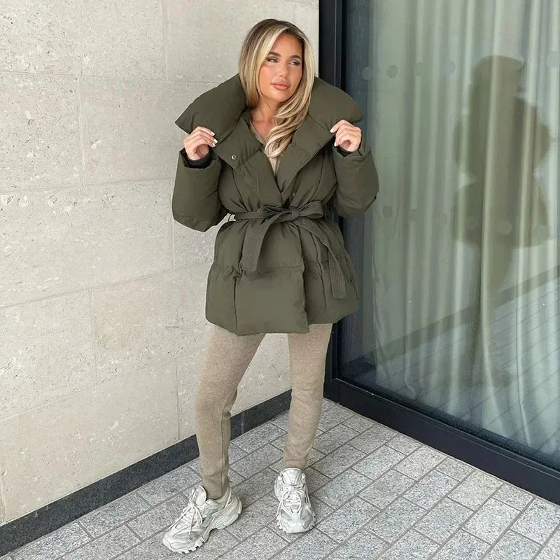Mujer Chaqueta Plumífero Corta | Cinturón Ajustable & Cuello Alto | Otoño e Invierno
