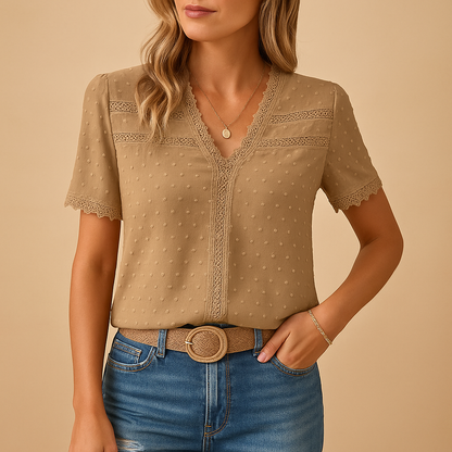 Blusa con escote en V y detalle de encaje | Manga corta texturizada