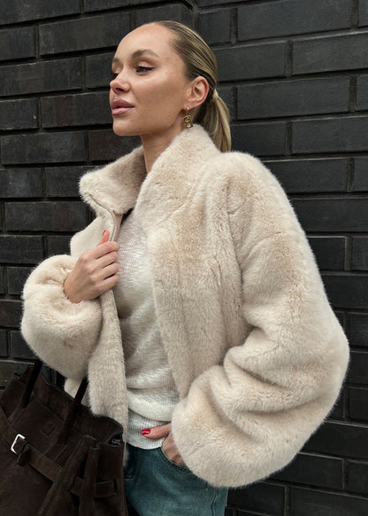 Mujer Chaqueta de Pelo Sintético | Bolsillos Laterales & Cierre Discreto | Otoño e Invierno