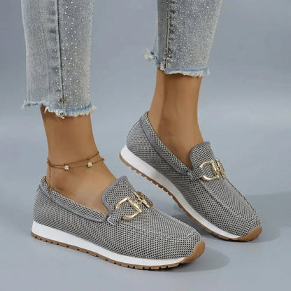 Mocasín de malla con hebilla para mujer | Suela antideslizante