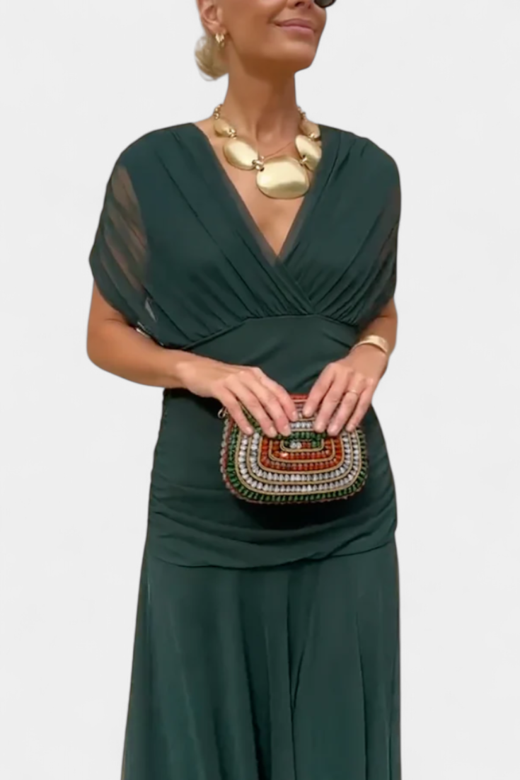 Elegante vestido largo con escote palabra de honor | Falda fluida