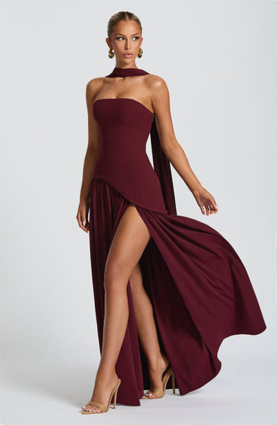 Vestido maxi sin mangas para mujer | Corte asimétrico con abertura lateral