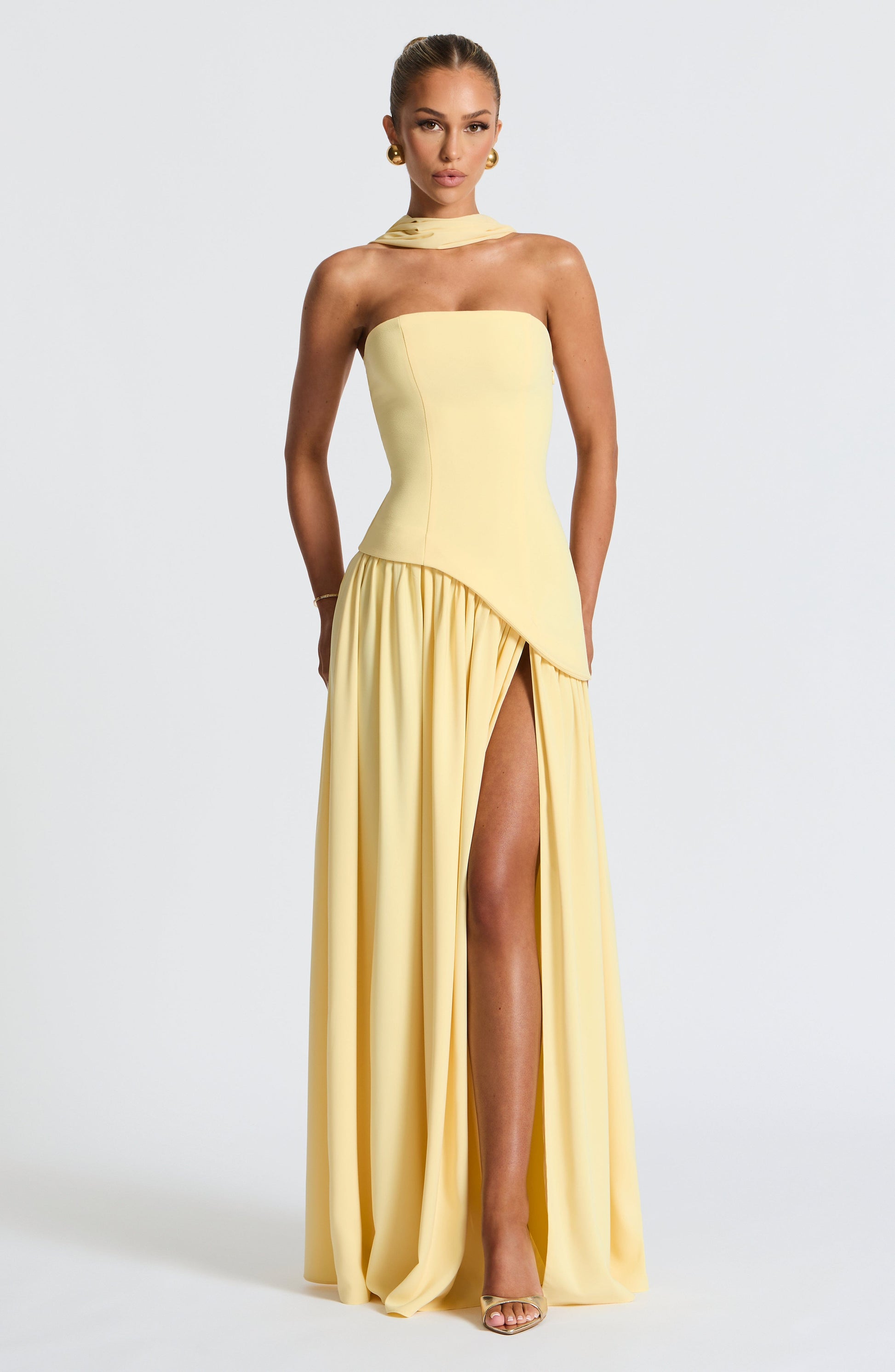 Vestido maxi sin mangas para mujer | Corte asimétrico con abertura lateral
