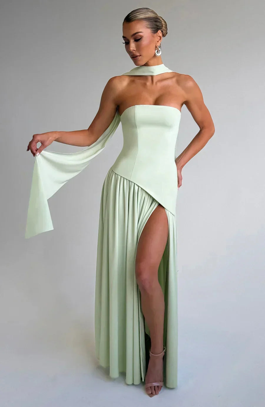 Vestido maxi sin mangas para mujer | Corte asimétrico con abertura lateral