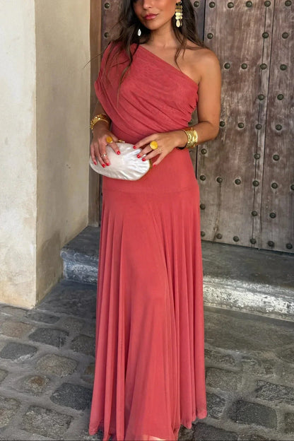 Vestido largo plisado de un hombro para mujer | Diseño fluido de verano