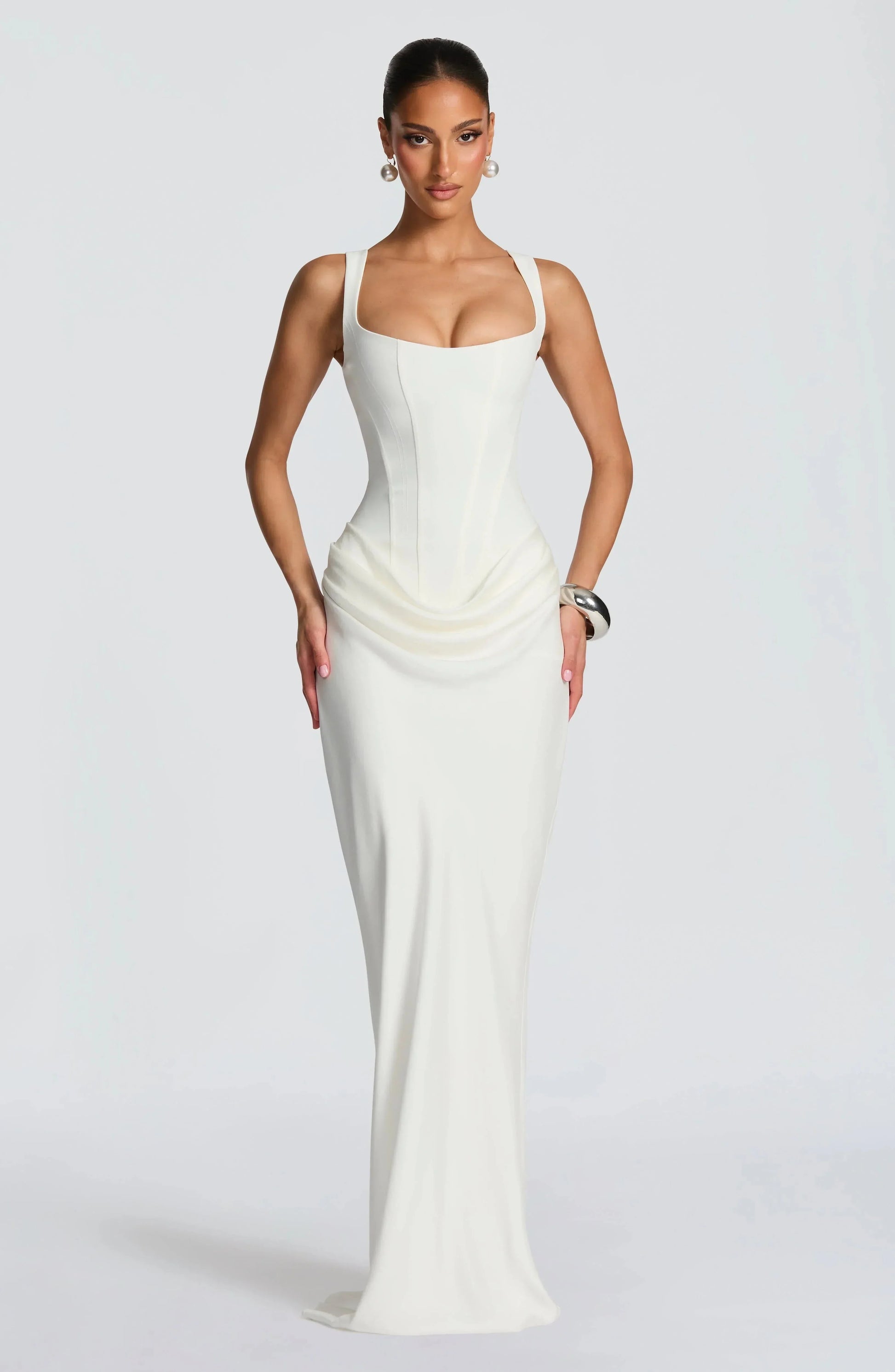 Vestido largo ajustado con espalda descubierta para mujer | Marrón