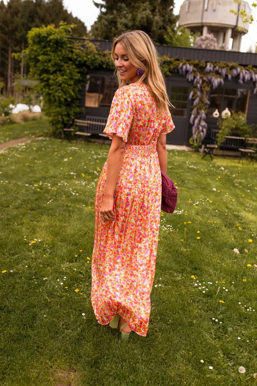 Vestido largo floral de manga corta para mujer | Cuello en V y vuelo