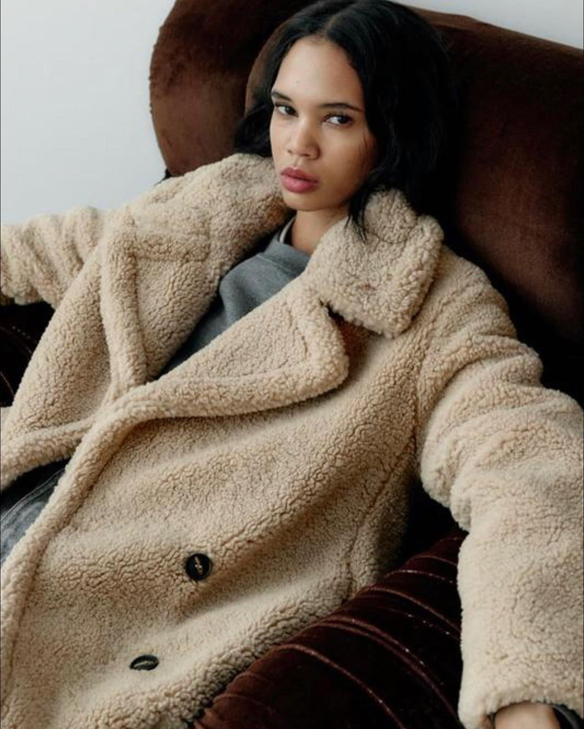 Mujer Abrigo Largo Teddy | Doble Botonadura & Cuello Solapa | Otoño e Invierno